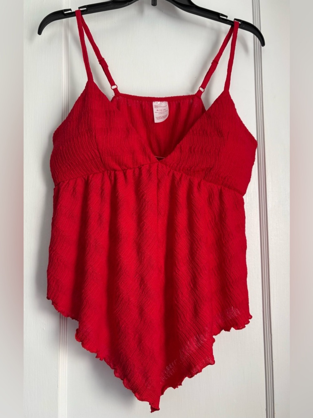 Jr. Red Textured Handkerchief Hem Cami Tank Top, Sz:  XL (15-17)